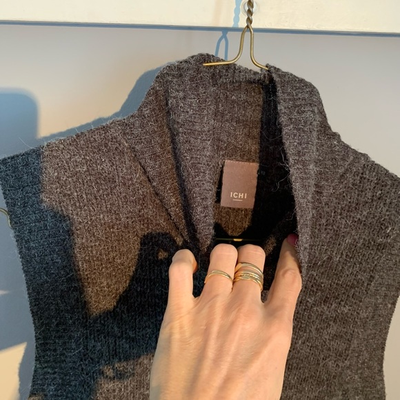 Sleeveless Sweater dress - Picture 2 of 2